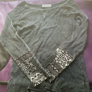 Americanable black long sleeve shirt